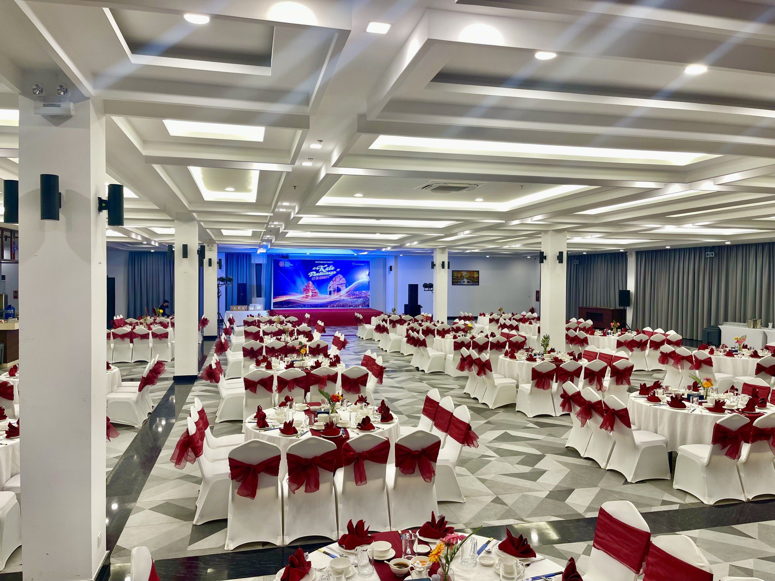Âm thanh ánh sáng sân khấu gala dinner trọn gói,team building trọn gói tại Mũi Né Phan Thiết