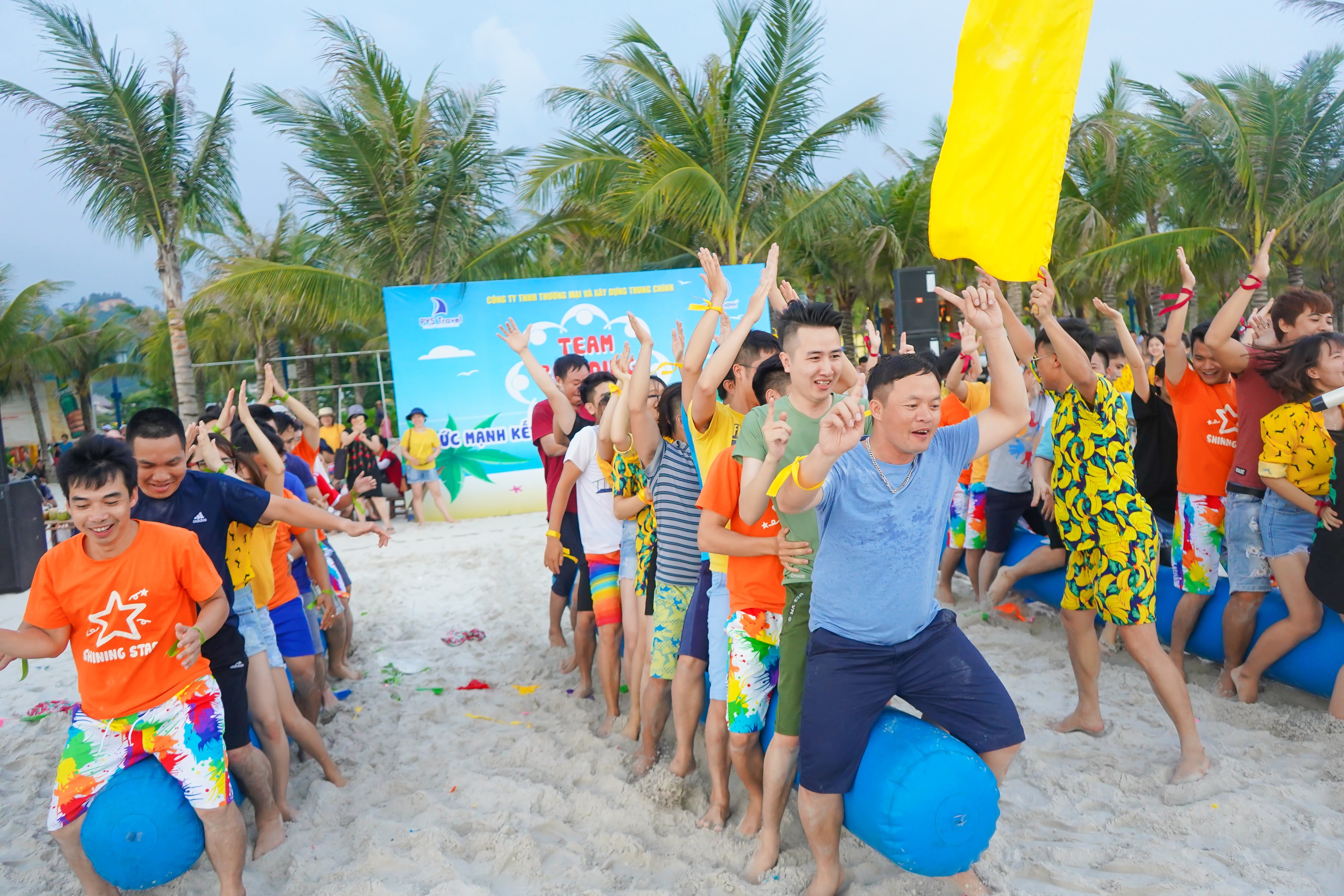 dịch vụ tổ chức team building