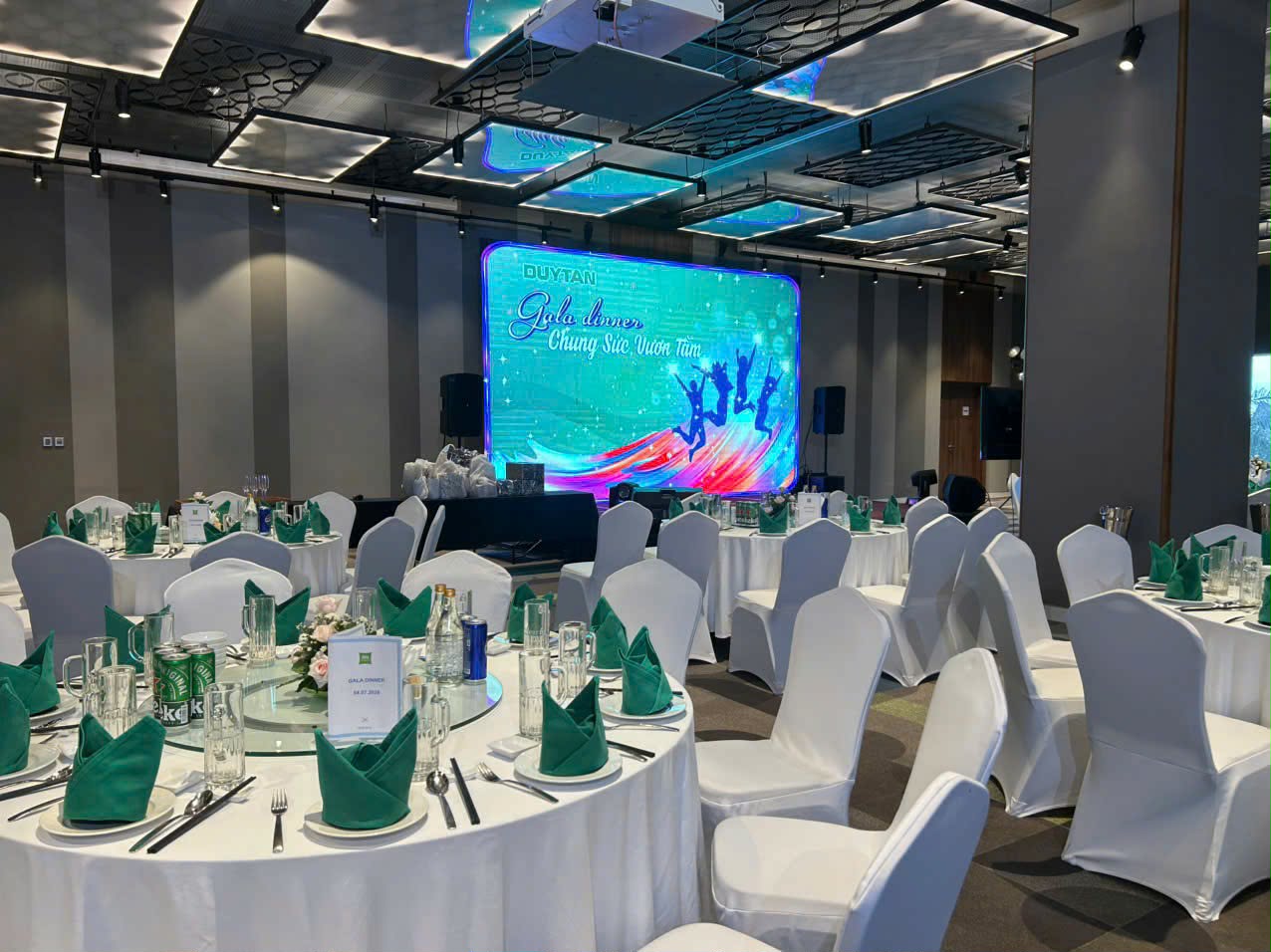 Cung Cấp Dịch Vụ Cho Thuê Âm Thanh Ánh Sáng Sân Khấu Màn Hình LED Gala Dinner Ballroom Tại Phan Thiết Mũi Né Kê Gà Ninh Thuận Ninh Chữ Vĩnh Hy