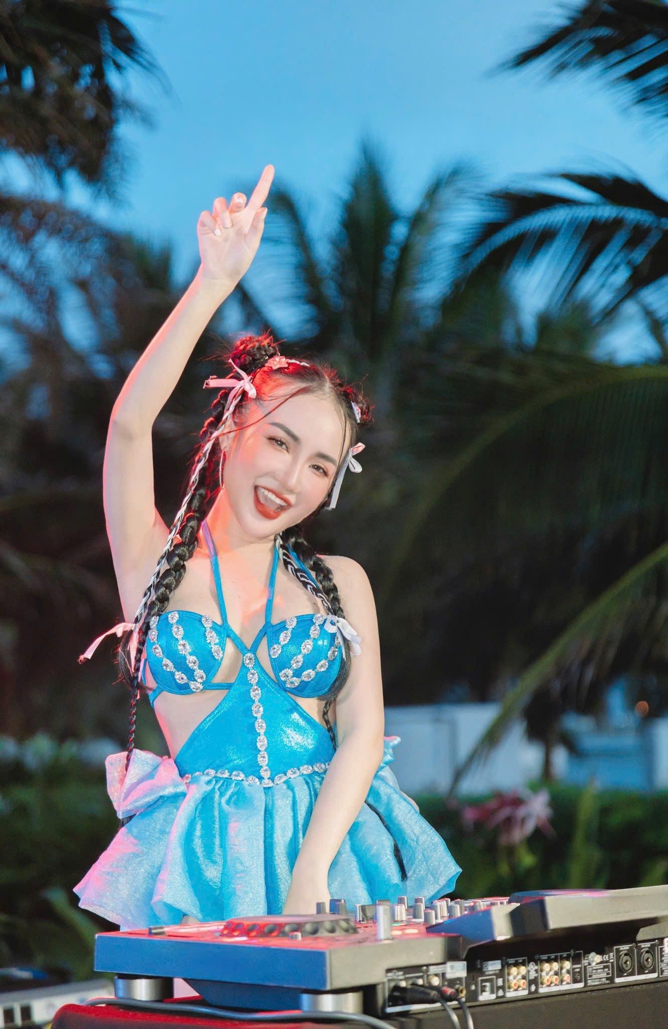 CUNG CẤP DJ NỮ CHUYÊN NGHIỆP PHAN THIẾT, PHANG RANG