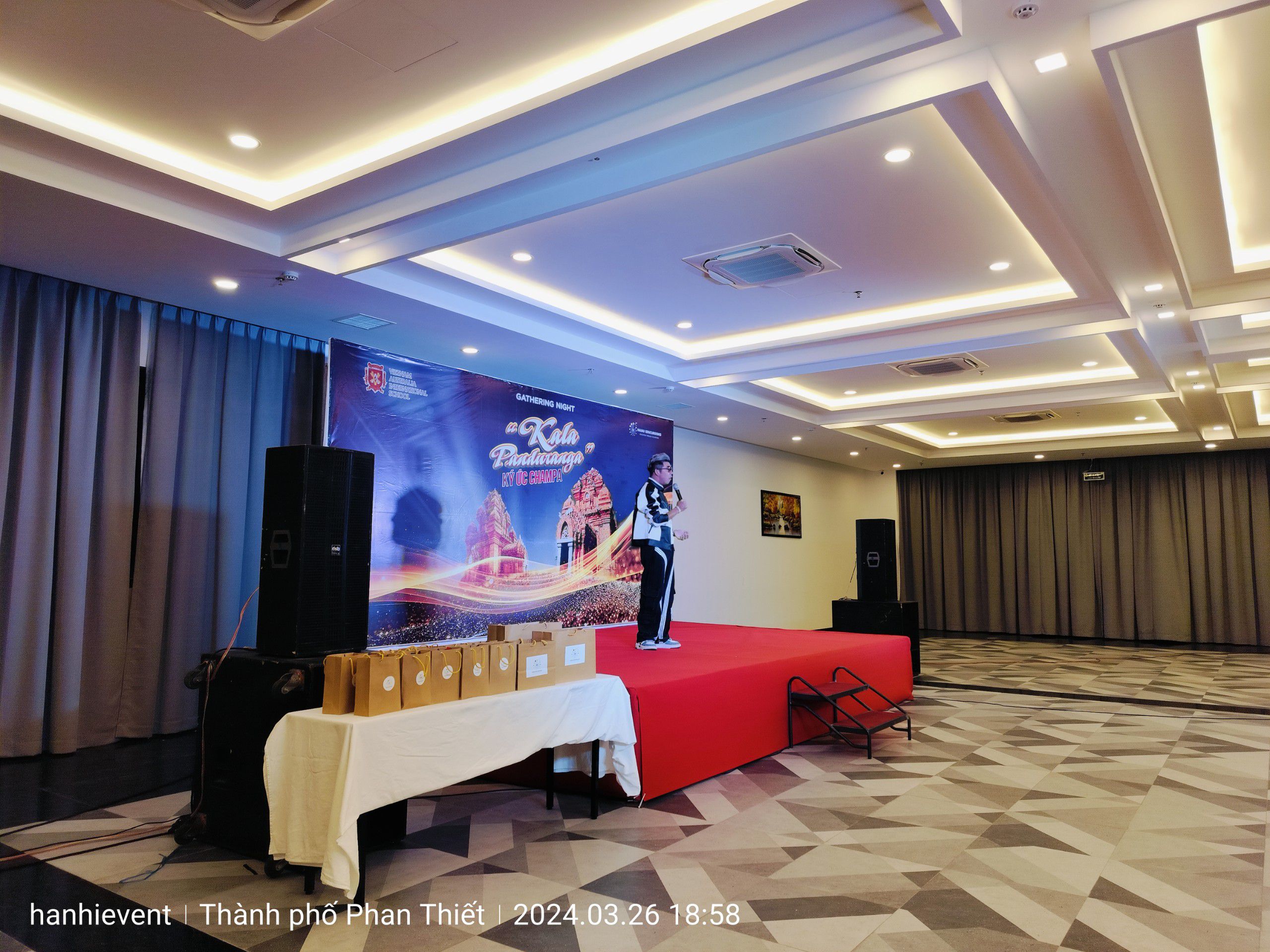 Cung cấp âm thanh ánh sáng sân khấu gala dinner trọn gói tại Phan Thiết Mũi Né Bình Thuận