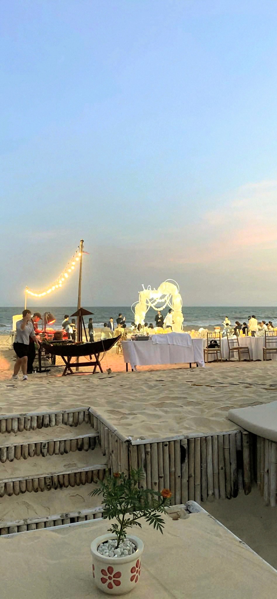 dịch vụtiệc cưới ngoài biển trọn gói tại resort Mũi Né Phan Thiết, Tiến Thành, Kê Gà, Bình Thuận