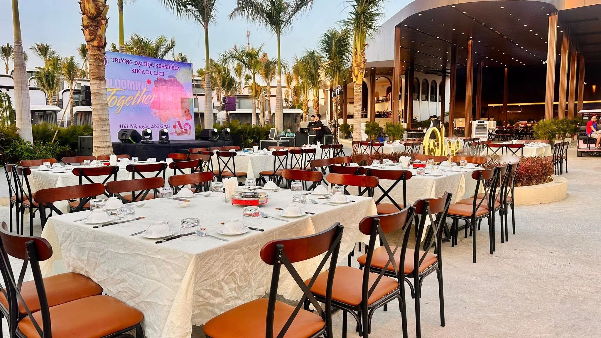 Dịch vụ trọn gói âm thanh ánh sáng, sân khấu,màn hình led Phan Thiết, Mũi Né, Ninh Thuận,Ninh Chữ, phang rang, cam ranh