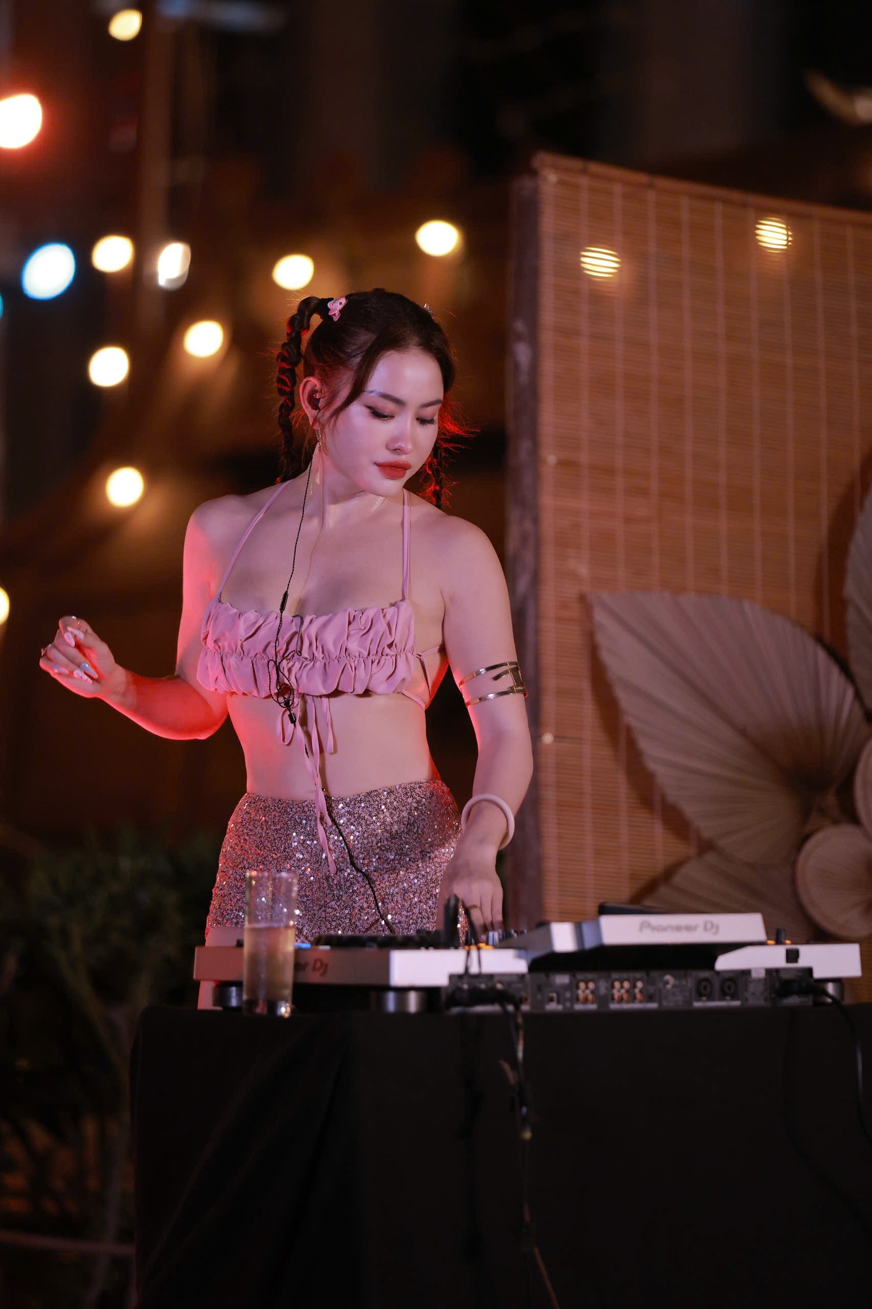 Dj nữ gala dinner, pool party Ninh Thuận, Bình Thuận