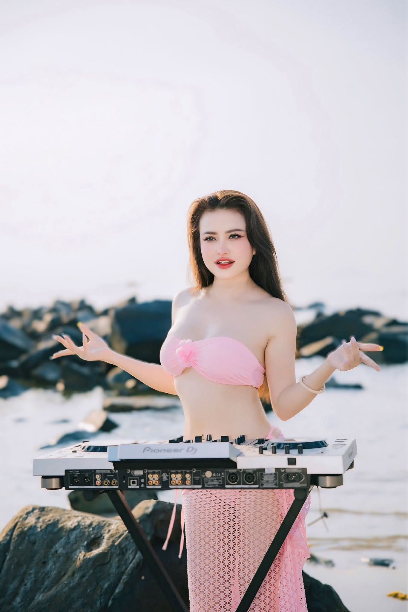 Dj nữ hot Ninh Thuận 