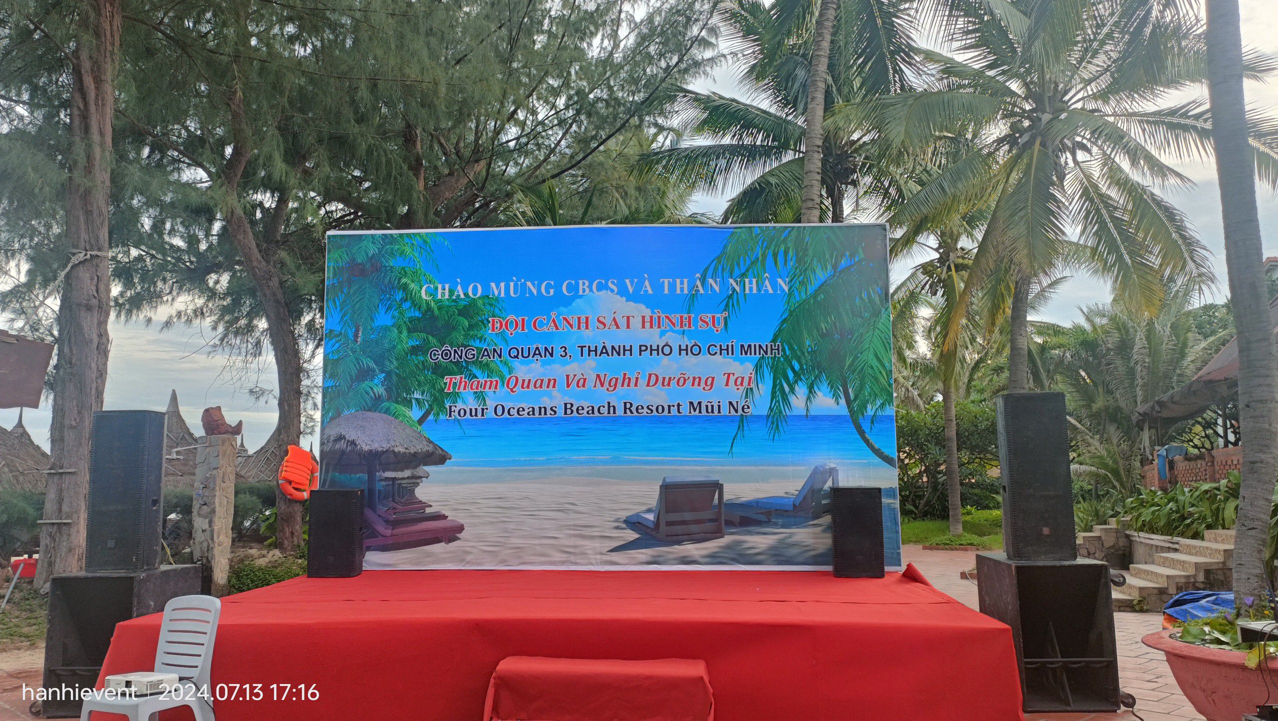 Thi công in ấn trọn gói backdrop sự kiện gala dinner, backdrop photo booth Phan Thiết Bình Thuận