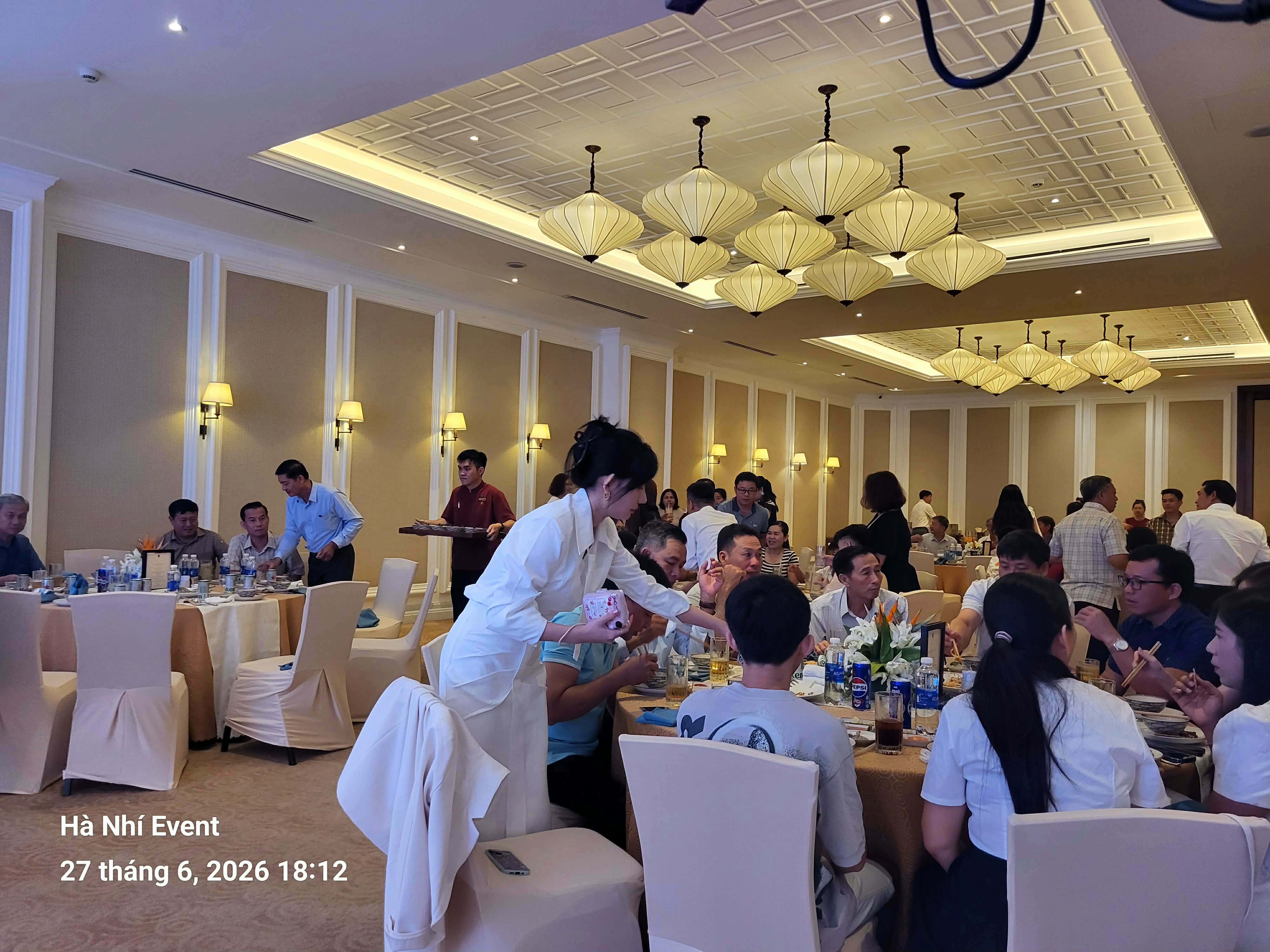 trọn gói combo giá rẻ âm thanh ánh sáng, sân khấu, màn hình led chuyên nghiệp Phan Thiết, Mũi Né, Kê Gà, Ninh Chữ, Vĩnh Hy
